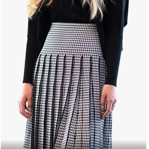 Apparalel infinity skirt